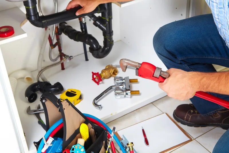 Plombier professionnel en dépannage — Débouchage Dégorgement Canalisation 94, Val-de-Marne